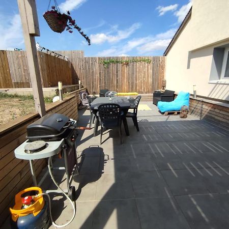 Appartement 100m2, indépendant dans notre maison avec petit déjeuner Garennes-sur-Eure Esterno foto