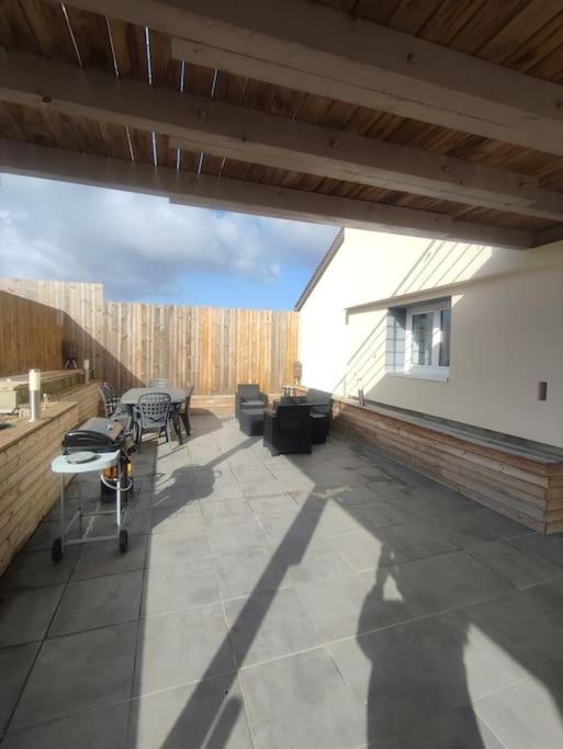 Appartement 100m2, indépendant dans notre maison avec petit déjeuner Garennes-sur-Eure Esterno foto