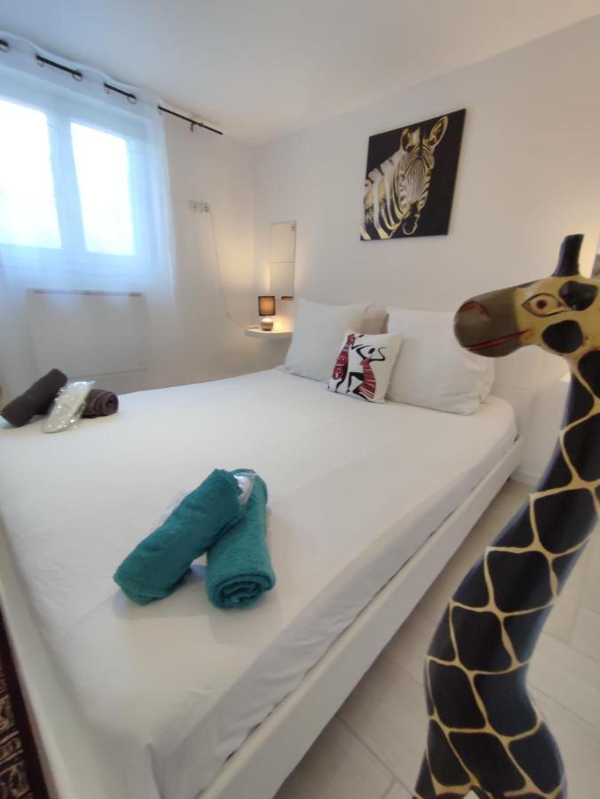 Appartement 100m2, indépendant dans notre maison avec petit déjeuner Garennes-sur-Eure Esterno foto